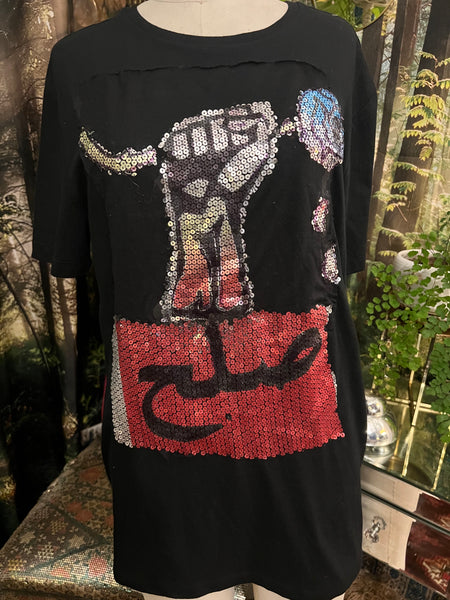 Peace / صلح Fist Sequin Applique Tee